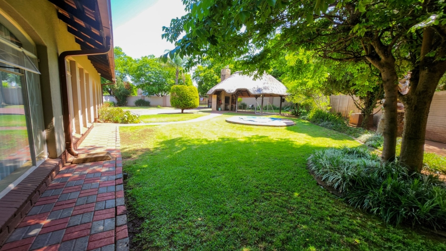 4 Bedroom Property for Sale in Wilkoppies North West